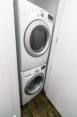 Rented by Nooklyn NYC LLC | media 31