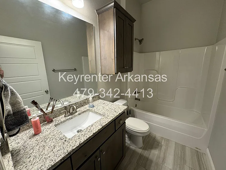4606 Lily St — Photo 10