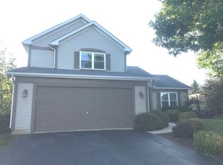 3 Ash Ct, Bolingbrook, IL 60490