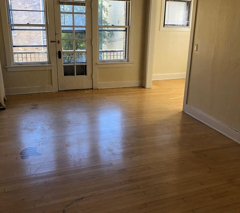 1st image of 719 E Knapp St #23
