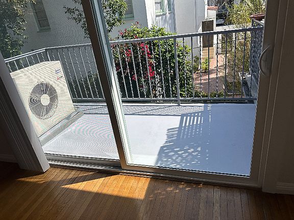 5th image of 1485 S Beverly Dr APT 7