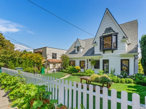 732 36th Ave, Seattle, WA 98122