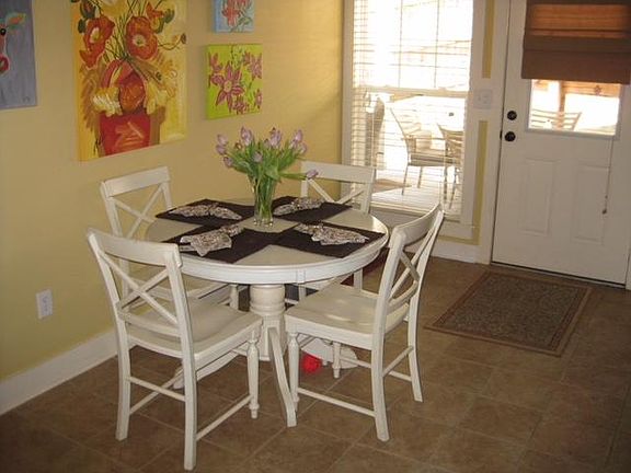 3rd image of 110 Roberts Cove Cir