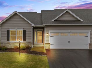 1049 Railway Xing, Webster, NY 14580