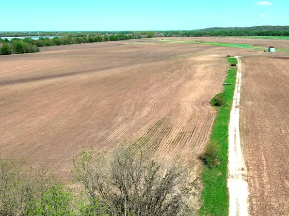 26100 1st Ave N, Hillsdale, IL 61257