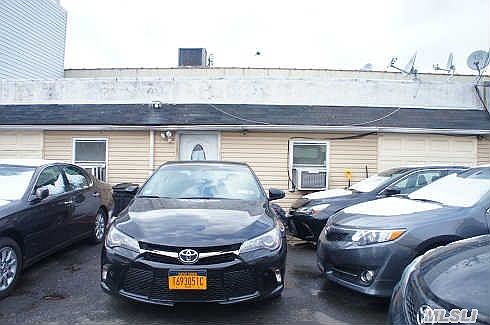 2nd image of 10 35 Avenue