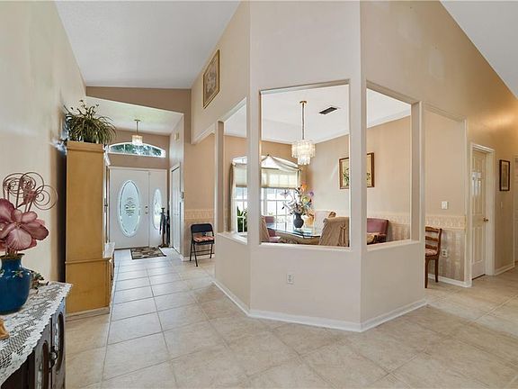 2nd image of 1516 Reade Cir