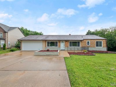 11432 Old Saint Charles Rd, Bridgeton, MO, 63044