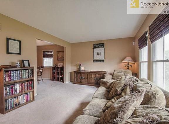 4th image of 813 NW Springwood Dr