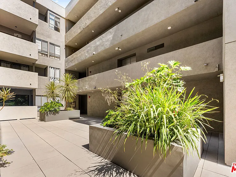 12115 San Vicente Blvd #315 — Photo 21