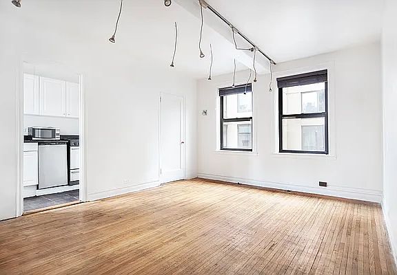5th image of 457 W 57th St #615
