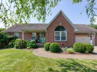 12017 Lavenia Ln, Louisville, KY 40272