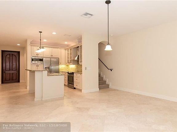 4th image of 1940 NE 32nd St #1944