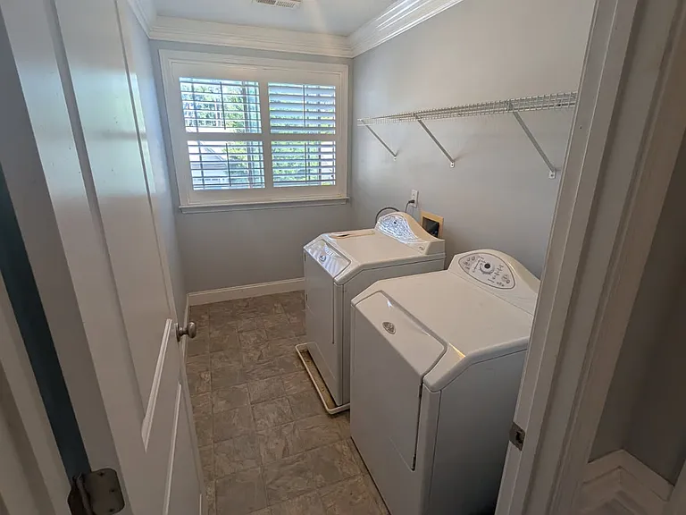 9 Summerdale Dr — Photo 10