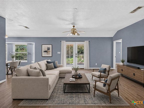 4th image of 815 Rocky Ln