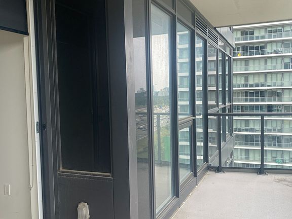 4th image of 95 McMahon Dr #903