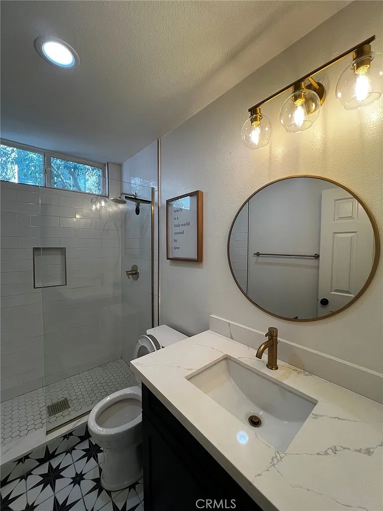 4 bed, 3100 sqft, $7,600 — Photo 3