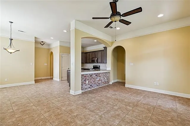 816 Decatur St — Photo 13