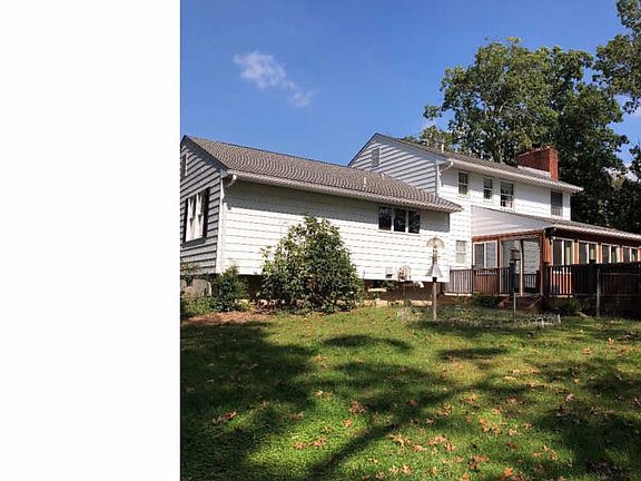 2nd image of 12 Briarwood Ln