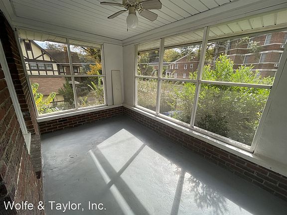 3rd image of 604 S Waccamaw Ave