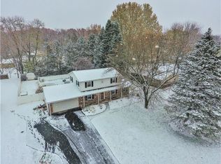 117 Brentwood Ln, Fairport, NY 14450