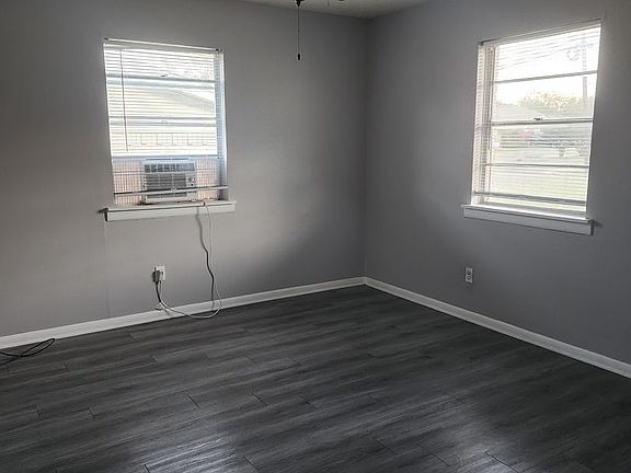 2nd image of 403 E Robertson Ave #B