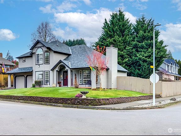 2nd image of 9707 NE 32nd Avenue