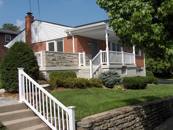 2nd image of 2905 Pineridge Ave