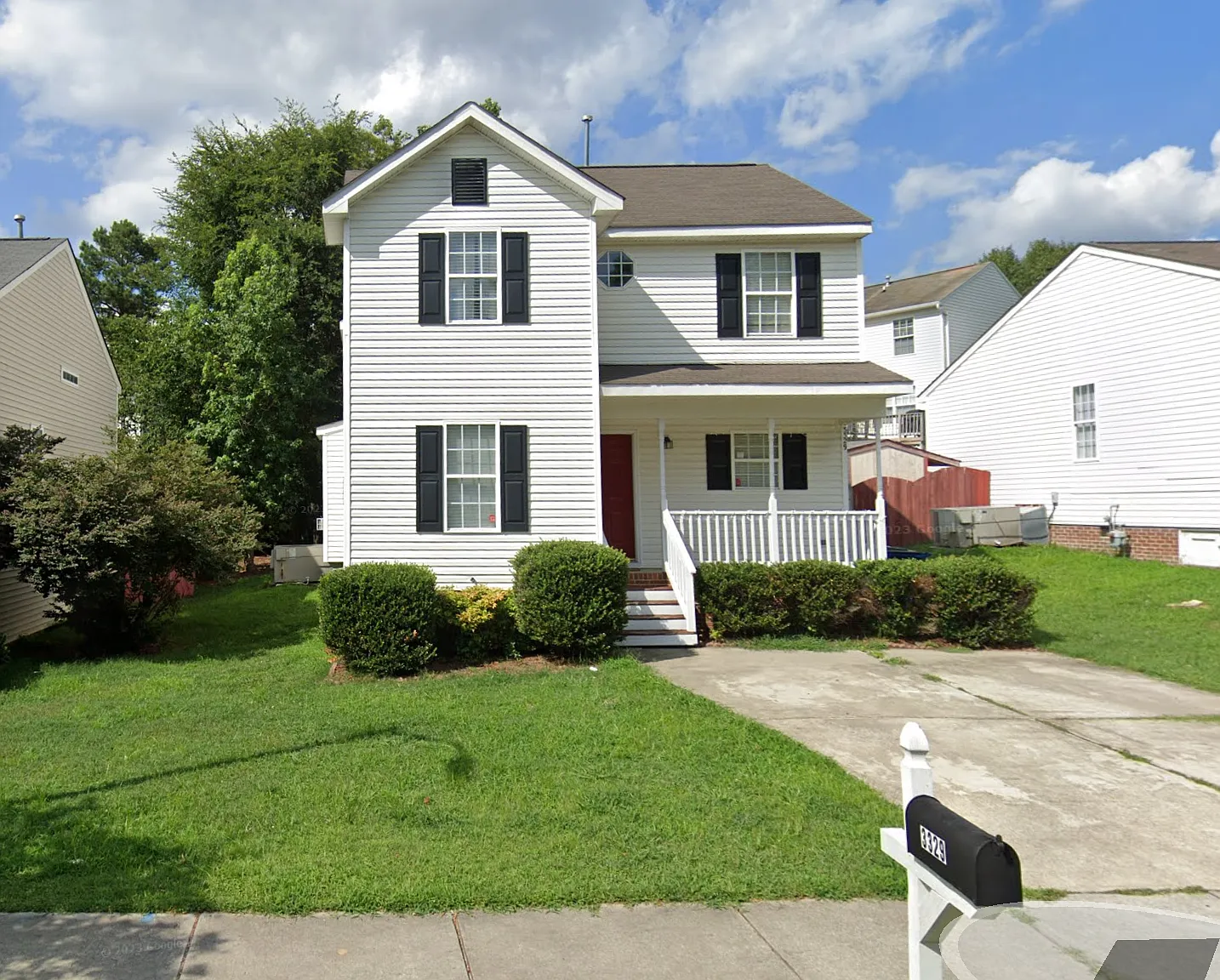 3 bed, 2.5 bath, 1420 sqft, $750 — Photo 1