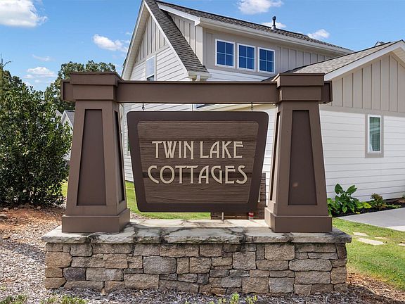 2nd image of 538 Twin Lake Rd