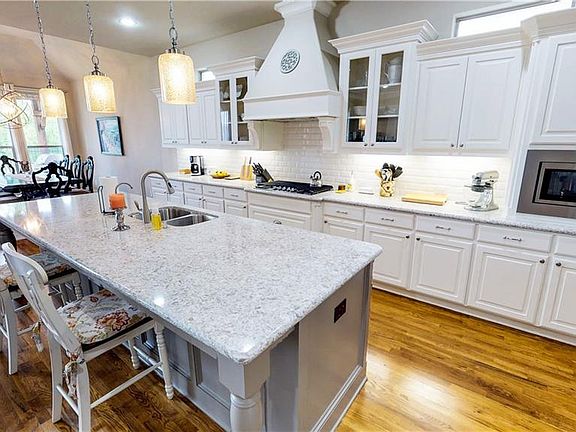 4th image of 1217 Blue Lake Blvd