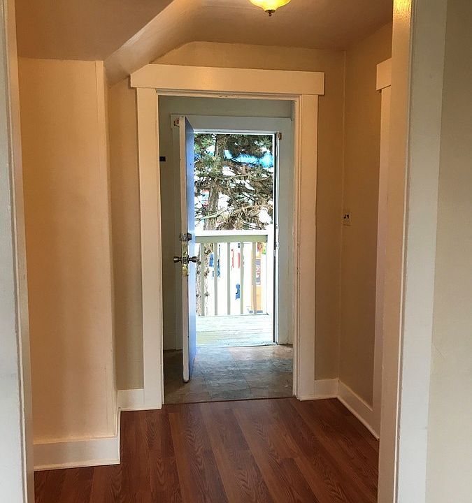 1st image of 1814 Broadway Ave #2