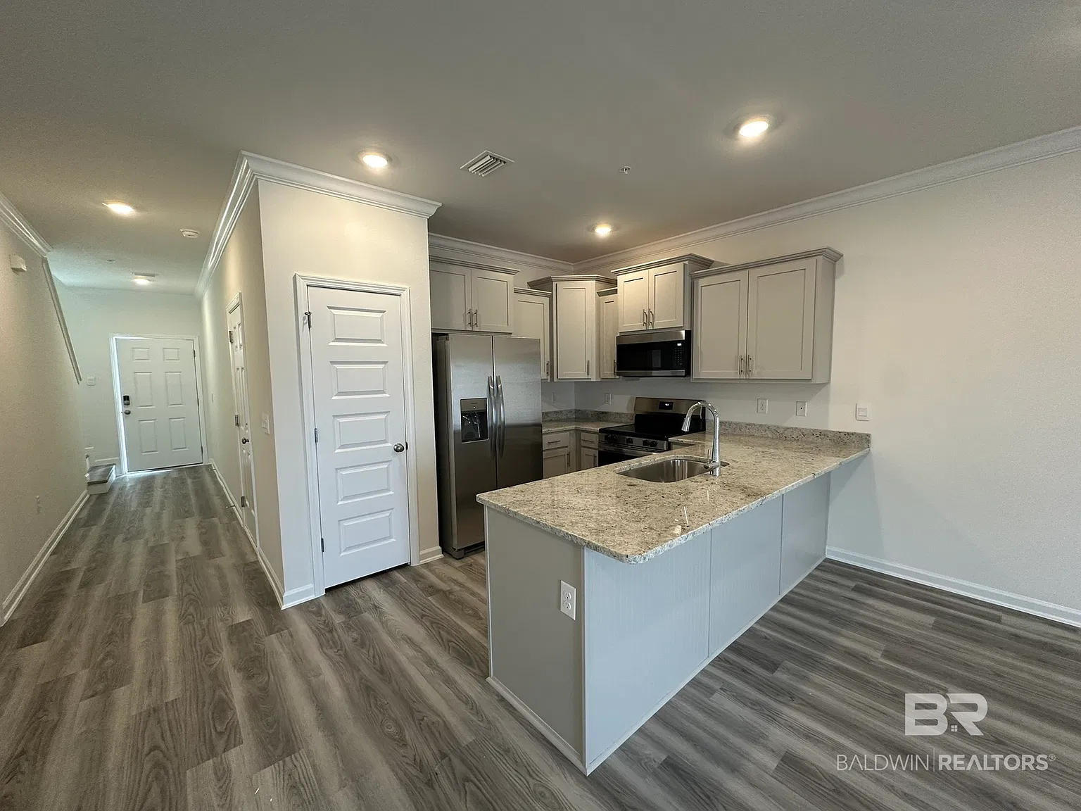 3 bed, 2.5 bath, 1437 sqft, $2,100 — Photo 4