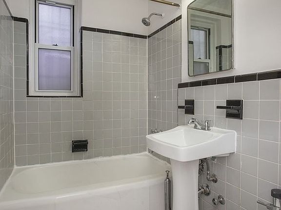 5th image of 525 W 236th St APT 5-D