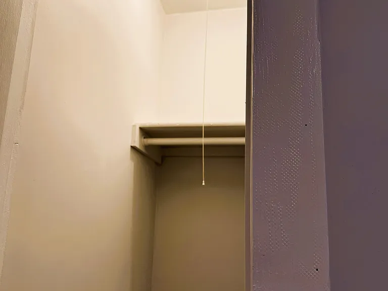 Bedroom 4 Closet