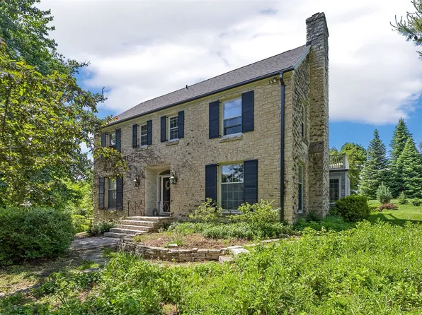 2168 Linden Dr SE, Cedar Rapids, IA 52403