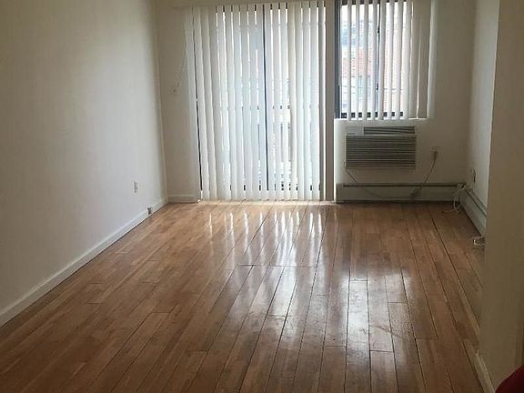 4th image of 75-62 113th St #2C