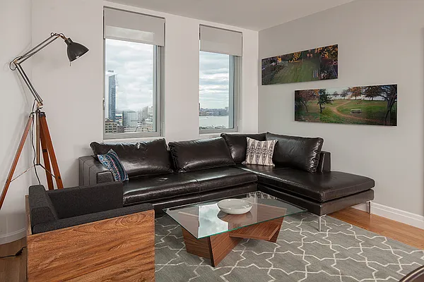 Rented by Invesco Affiliates | media 27