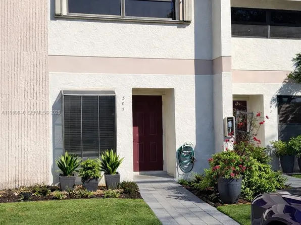 2700 S Oakland Forest Dr APT 303, Oakland Park, FL 33309