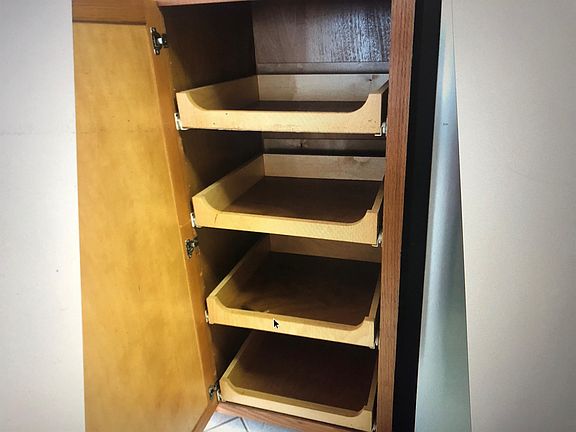 3rd image of 208 Southridge Ln APT D2