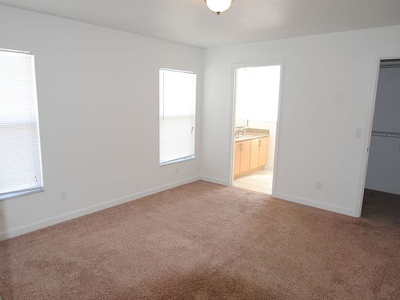 5th image of 3179 Tropical Cir SE