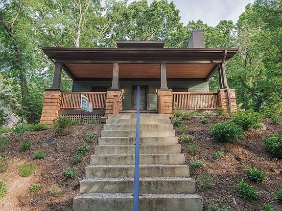 House sits above street
