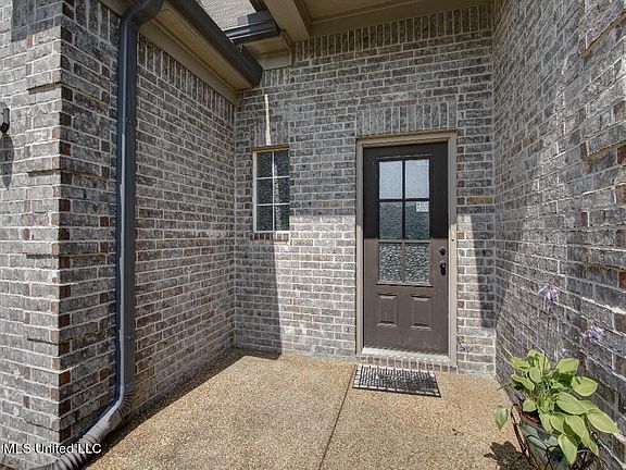 5th image of 2883 Flora Lee Dr S