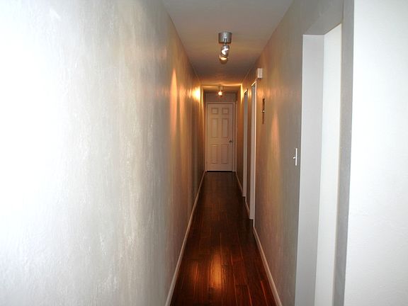 4th image of 1057 N Marion St #1