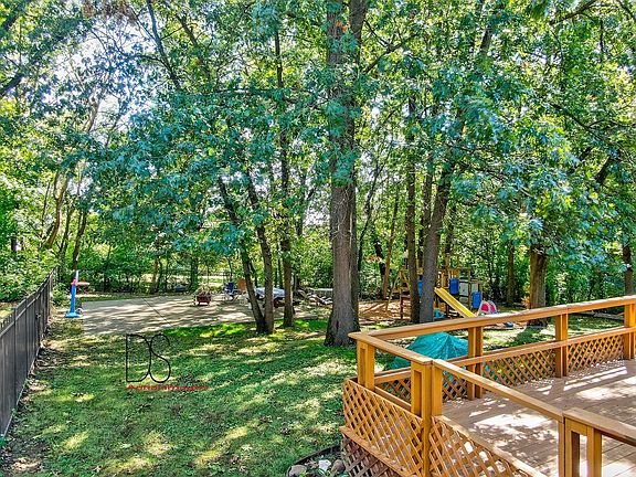 5th image of 2518 Cherie Ln