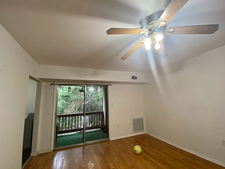 1212 Liberte Ct — Photo 1