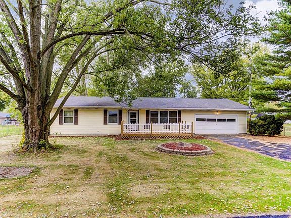 2nd image of 1405 Southwood Dr
