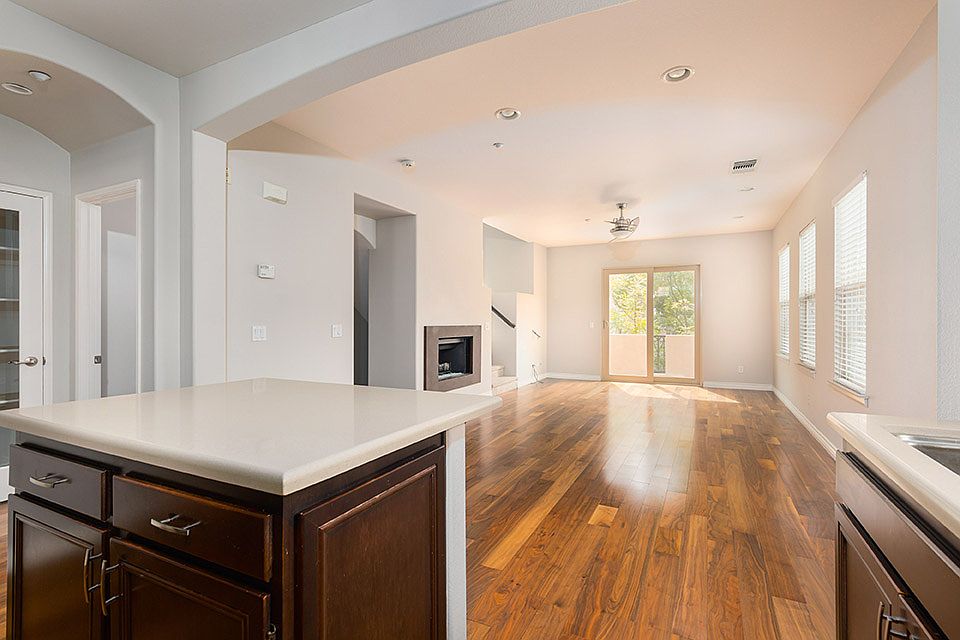 1st image of 2706 Escala Cir #1