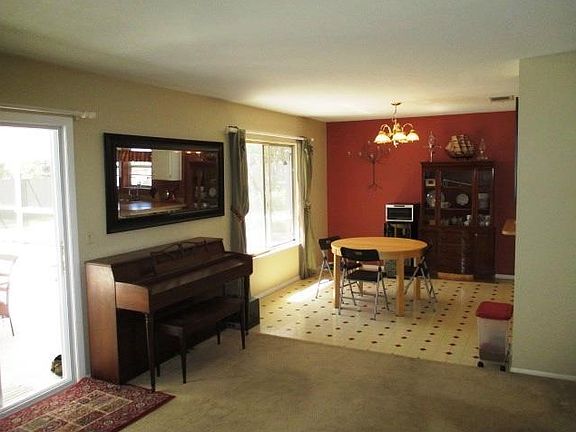 3rd image of 645 24th Pl SW