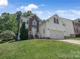10706 Hellebore Rd, Charlotte, NC 28213
